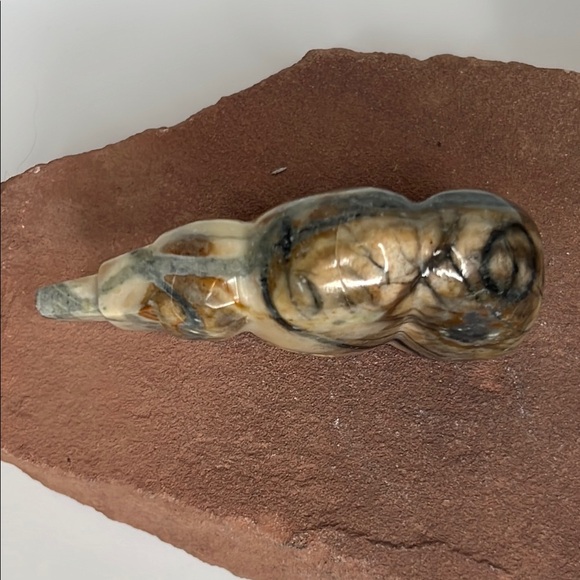 Abstract Picasso Stone Bear Sculpture. - Picture 4 of 4